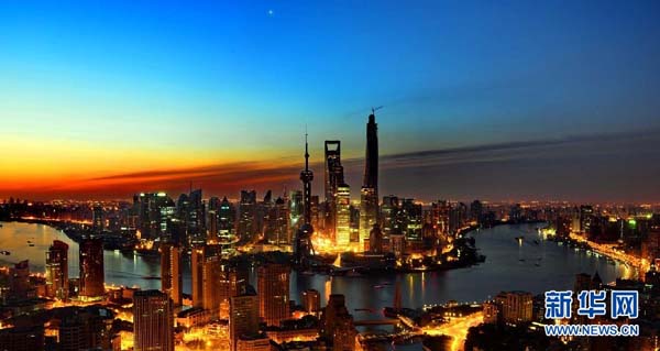 Through high-level meetings in late 2016, the Chinese leadership has signaled a clear orientation for the nation's policy stance for next year: to hold the economy steady, press ahead with reforms and improve the well-being of ordinary people. (Xinhuanet file photo)