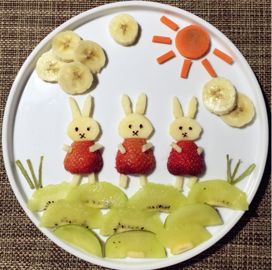 A creative fresh fruit platter made by Ji. (Photo provided to China.org.cn) A creative fresh fruit platter made by Ji. (Photo provided to China.org.cn)