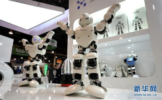 Consumer Electronics Show (CES) 2017 Las Vegas was held on Jan. 5, 2017. Robots named “UBTech Alpha 1 Pro”give performance at the show. (Photo: Xinhua/Reuters) Consumer Electronics Show (CES) 2017 Las Vegas was held on Jan. 5, 2017. Robots named “UBTech Alpha 1 Pro”give performance at the show. (Photo: Xinhua/Reuters)