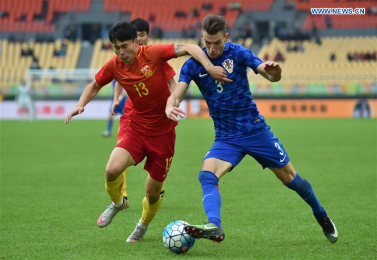 China pulled it even at the 89th minute and went on to beat Croatia in penalty shootout on Saturday, finishing third at the 2017 Gree China Cup International Football Championship which also features Chile and Iceland. (Xinhua) China pulled it even at the 89th minute and went on to beat Croatia in penalty shootout on Saturday, finishing third at the 2017 Gree China Cup International Football Championship which also features Chile and Iceland. (Xinhua)