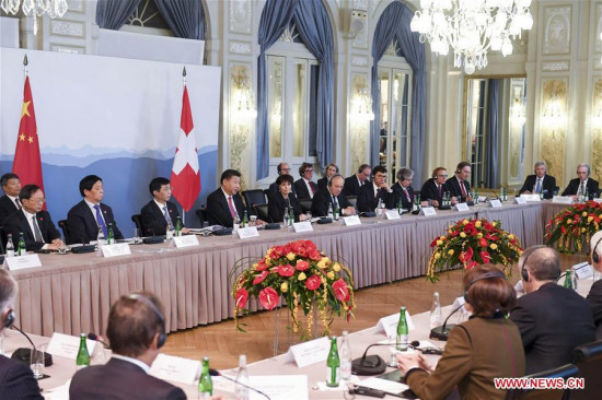 Chinese President Xi Jinping and his Swiss counterpart Doris Leuthard meet with Swiss business leaders in Bern, Switzerland, Jan. 16, 2017. (Xinhua/Li Xueren) Chinese President Xi Jinping and his Swiss counterpart Doris Leuthard meet with Swiss business leaders in Bern, Switzerland, Jan. 16, 2017. (Xinhua/Li Xueren)