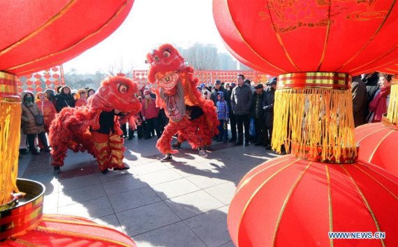 Actors perform a dragon dance on a street in Jinzhou, northeast China's Liaoning Province, Jan. 23, 2017. Chinese people are busy with preparing for the upcoming Spring Festival, the most important family reunion festival in China, which falls on Jan. 28 this year. (Xinhua/Li Tiecheng) Actors perform a dragon dance on a street in Jinzhou, northeast China's Liaoning Province, Jan. 23, 2017. Chinese people are busy with preparing for the upcoming Spring Festival, the most important family reunion festival in China, which falls on Jan. 28 this year. (Xinhua/Li Tiecheng)
