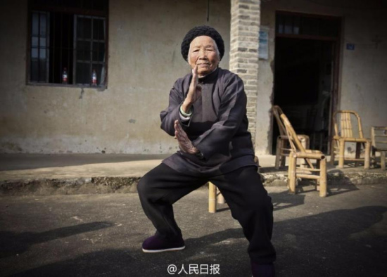 Zhang Hexian, 94, performs kung-fu moves in Liyang Town in Ningbo City, East China’s Zhejiang Province. (Photo/Weibo of People’s Daily) Zhang Hexian, 94, performs kung-fu moves in Liyang Town in Ningbo City, East China’s Zhejiang Province. (Photo/Weibo of People’s Daily)