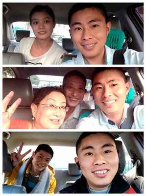 Liao Luqiang, a taxi driver in Southwest China's Chongqing city, takes selfies with passengers. (Photo Provided To China Daily) Liao Luqiang, a taxi driver in Southwest China's Chongqing city, takes selfies with passengers. (Photo Provided To China Daily)