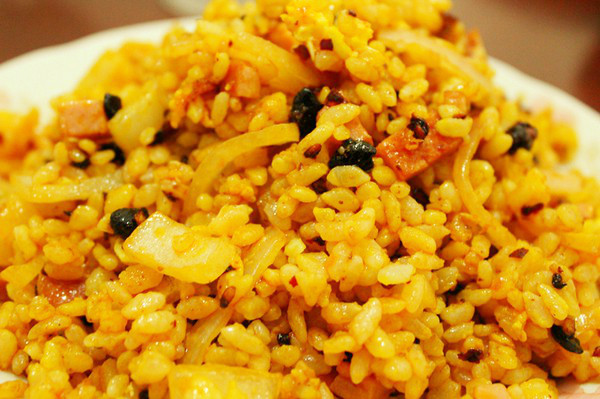 Stir-fried rice with Lao Gan Ma. (File photo) Stir-fried rice with Lao Gan Ma. (File photo)
