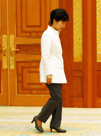 File photo taken on May 26, 2014 shows Park Geun-hye in Seoul, South Korea. South Korean President Park Geun-hye was ousted as the country's head of state on Friday after the constitutional court upheld a motion to impeach the scandal-scarred leader. (Xinhua/Yao Qilin) File photo taken on May 26, 2014 shows Park Geun-hye in Seoul, South Korea. South Korean President Park Geun-hye was ousted as the country's head of state on Friday after the constitutional court upheld a motion to impeach the scandal-scarred leader. (Xinhua/Yao Qilin)
