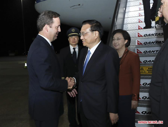 Chinese Premier Li Keqiang (3rd L) arrives with his wife Cheng Hong (4th L) in Canberra, Australia, March 22, 2017, for an official visit to Australia at the invitation of his Australian counterpart Malcolm Turnbull. Li and Turnbull will hold the fifth annual meeting of the two prime ministers. (Xinhua/Pang Xinglei) Chinese Premier Li Keqiang (3rd L) arrives with his wife Cheng Hong (4th L) in Canberra, Australia, March 22, 2017, for an official visit to Australia at the invitation of his Australian counterpart Malcolm Turnbull. Li and Turnbull will hold the fifth annual meeting of the two prime ministers. (Xinhua/Pang Xinglei)