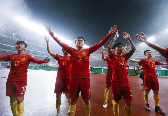 Team China greet their fans after the 2018 FIFA World Cup Russia qualification match against South Korea in Changsha, central China's Hunan province, March 23, 2017. China won 1-0. (Xinhua/Cao Can) Team China greet their fans after the 2018 FIFA World Cup Russia qualification match against South Korea in Changsha, central China's Hunan province, March 23, 2017. China won 1-0. (Xinhua/Cao Can)