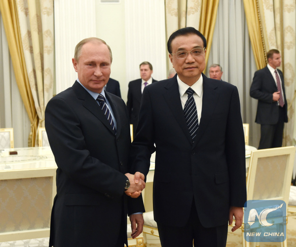 Chinese Premier Li Keqiang meets with Russian President Vladimir Putin at the Kremlin Palace in Moscow, capital of Russia, Nov. 8, 2016. (Xinhua/Rao Aimin) Chinese Premier Li Keqiang meets with Russian President Vladimir Putin at the Kremlin Palace in Moscow, capital of Russia, Nov. 8, 2016. (Xinhua/Rao Aimin)