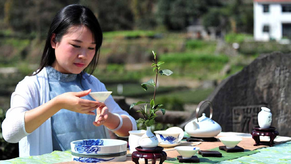 Every cup of tea is steeped with thousands of years of history. (Photo/CGTN) Every cup of tea is steeped with thousands of years of history. (Photo/CGTN)