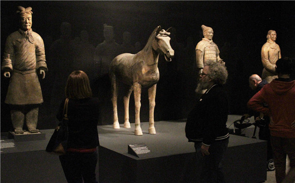 Items from a Qin and Han dynasties exhibition go on display on Monday at the Metropolitan Museum of Art in New York. The exhibition will run through July 16. (Photo by Amy He/China Daily) Items from a Qin and Han dynasties exhibition go on display on Monday at the Metropolitan Museum of Art in New York. The exhibition will run through July 16. (Photo by Amy He/China Daily)