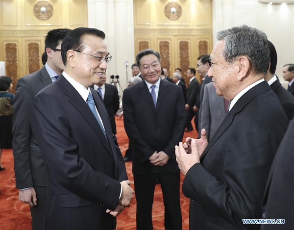 Chinese Premier Li Keqiang (L, front) meets with Yohei Kono, former speaker of the Japanese House of Representatives and currently president of the Japanese Association for the Promotion of International Trade (JAPIT), and a business delegation led by Kono in Beijing, capital of China, April 10, 2017. (Xinhua/Xie Huanchi) Chinese Premier Li Keqiang (L, front) meets with Yohei Kono, former speaker of the Japanese House of Representatives and currently president of the Japanese Association for the Promotion of International Trade (JAPIT), and a business delegation led by Kono in Beijing, capital of China, April 10, 2017. (Xinhua/Xie Huanchi)