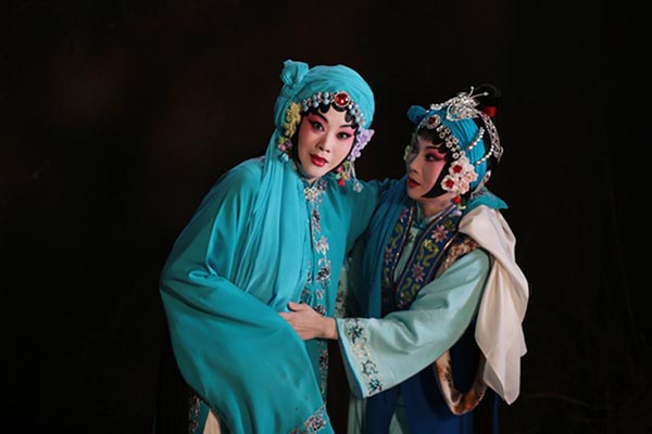 A project has brought together top opera companies and movie studios to convert classic Peking Opera titles into feature-length movies, including The Mirror of Fortune and The Chinese Orphan. (Photo provided to China Daily) A project has brought together top opera companies and movie studios to convert classic Peking Opera titles into feature-length movies, including The Mirror of Fortune and The Chinese Orphan. (Photo provided to China Daily)