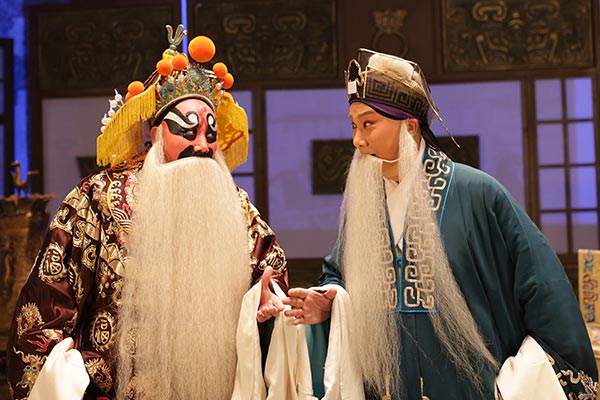 A project has brought together top opera companies and movie studios to convert classic Peking Opera titles into feature-length movies, including The Mirror of Fortune and The Chinese Orphan. (Photo provided to China Daily) A project has brought together top opera companies and movie studios to convert classic Peking Opera titles into feature-length movies, including The Mirror of Fortune and The Chinese Orphan. (Photo provided to China Daily)