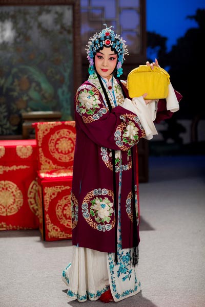 A project has brought together top opera companies and movie studios to convert classic Peking Opera titles into feature-length movies, including The Mirror of Fortune and The Chinese Orphan. (Photo provided to China Daily) A project has brought together top opera companies and movie studios to convert classic Peking Opera titles into feature-length movies, including The Mirror of Fortune and The Chinese Orphan. (Photo provided to China Daily)
