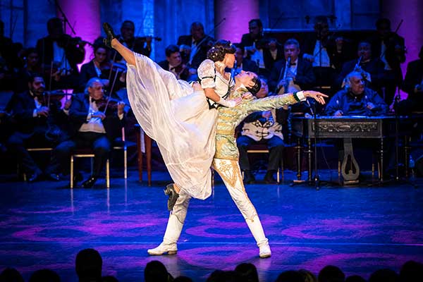 The dance drama Sissi by ExperiDance Production will make its debut in Beijing this week.(Photo provided to China Daily) The dance drama Sissi by ExperiDance Production will make its debut in Beijing this week.(Photo provided to China Daily)