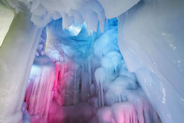 An ice cave stays below freezing despite the arrival of spring in Ningwu county, North China's Shanxi province. The ice cave was formed about 3 million years ago and its temperature stays at -6 Celsius degrees throughout the year. (Photo by Wang Quan/chinadaily.com.cn) An ice cave stays below freezing despite the arrival of spring in Ningwu county, North China's Shanxi province. The ice cave was formed about 3 million years ago and its temperature stays at -6 Celsius degrees throughout the year. (Photo by Wang Quan/chinadaily.com.cn)