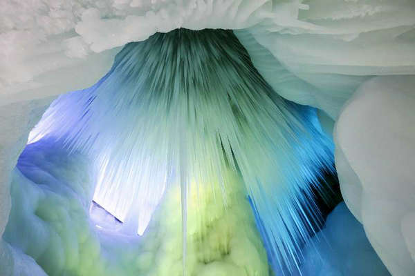 An ice cave stays below freezing despite the arrival of spring in Ningwu county, North China's Shanxi province. The ice cave was formed about 3 million years ago and its temperature stays at -6 Celsius degrees throughout the year. (Photo by Wang Quan/chinadaily.com.cn) An ice cave stays below freezing despite the arrival of spring in Ningwu county, North China's Shanxi province. The ice cave was formed about 3 million years ago and its temperature stays at -6 Celsius degrees throughout the year. (Photo by Wang Quan/chinadaily.com.cn)