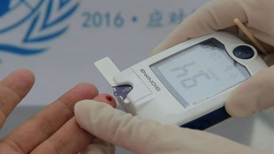 A group of Chinese scientists have invented a reagent test kit which can diagnose multiple kinds of cancer by analyzing a drop of human blood. (Photo/CGTN) A group of Chinese scientists have invented a reagent test kit which can diagnose multiple kinds of cancer by analyzing a drop of human blood. (Photo/CGTN)