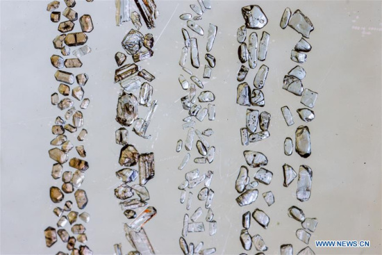 Photo provided by Australian National University (ANU) shows the zircon crystal in the research in the Earth's history. (Xinhua/ANU) Photo provided by Australian National University (ANU) shows the zircon crystal in the research in the Earth's history. (Xinhua/ANU)