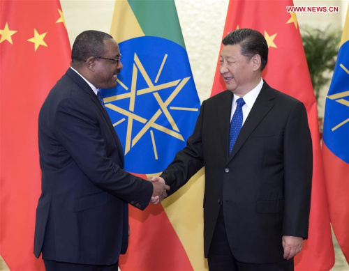Chinese President Xi Jinping(R) meets with Ethiopian Prime Minister Hailemariam Desalegn in Beijing, capital of China, May 12, 2017. Hailemariam Desalegn is in Beijing to attend the Belt and Road Forum for International Cooperation. (Xinhua/Li Xueren)