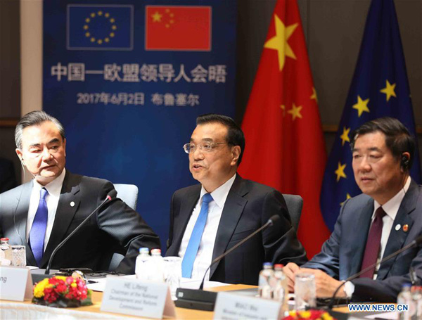 Chinese Premier Li Keqiang (C) attends the 19th China-EU leaders' meeting in Brussels, Belgium, June 2, 2017. (Xinhua/Liu Weibing) Chinese Premier Li Keqiang (C) attends the 19th China-EU leaders' meeting in Brussels, Belgium, June 2, 2017. (Xinhua/Liu Weibing)