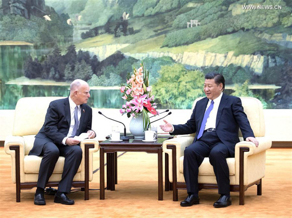 Chinese President Xi Jinping (R) meets with visiting California Governor Jerry Brown of United States at the Great Hall of the People in Beijing, capital of China, June 6, 2017. (Xinhua/Li Xueren) Chinese President Xi Jinping (R) meets with visiting California Governor Jerry Brown of United States at the Great Hall of the People in Beijing, capital of China, June 6, 2017. (Xinhua/Li Xueren)