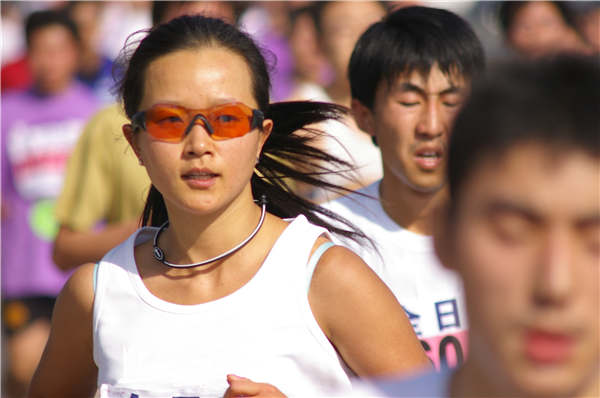 Qian Haiying, founder of the Banff China film festival that promotes outdoor and nature documentaries, is herself a fan of outdoor sports-diving, running and skiing. Qian Haiying, founder of the Banff China film festival that promotes outdoor and nature documentaries, is herself a fan of outdoor sports-diving, running and skiing.