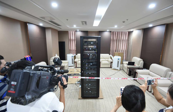 The robot AI-MATHS takes the math exam in Chengdu, Sichuan province, on June 7, 2017. (Photo/Xinhua) The robot AI-MATHS takes the math exam in Chengdu, Sichuan province, on June 7, 2017. (Photo/Xinhua)