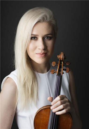Eldbjorg Hemsing from Norway will play at Tan's concert. Eldbjorg Hemsing from Norway will play at Tan's concert.