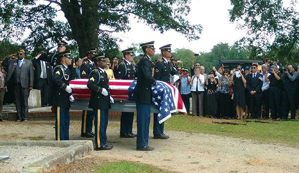 World War II veteran Robert Eugene Oxford's funeral is held in Concord, Georgia of the U.S. on June 11, 2017. (Photo provided to chinadaily.com.cn) World War II veteran Robert Eugene Oxford's funeral is held in Concord, Georgia of the U.S. on June 11, 2017. (Photo provided to chinadaily.com.cn)