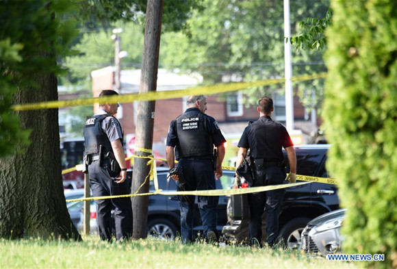 Policemen work at the site of the gunshot at Eugene Simpson Stadium Park in Alexandria, Virginia state, the United States, on June 14, 2017. (Xinhua/Yin Bogu) Policemen work at the site of the gunshot at Eugene Simpson Stadium Park in Alexandria, Virginia state, the United States, on June 14, 2017. (Xinhua/Yin Bogu)