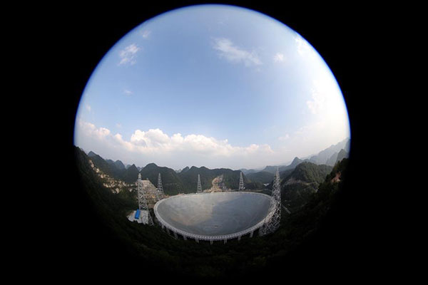 This scene taken from FAST's viewing platform shows the panorama of the 500-meter Aperture Spherical Telescope in Pingtang county, Guizhou province, Sept 24, 2016. (Photo/Xinhua) This scene taken from FAST's viewing platform shows the panorama of the 500-meter Aperture Spherical Telescope in Pingtang county, Guizhou province, Sept 24, 2016. (Photo/Xinhua)