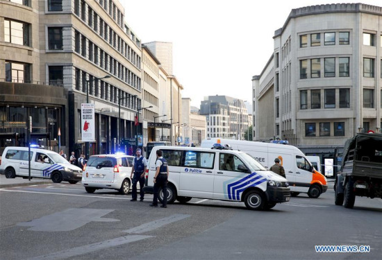 Belgian police officers stand guard in a cordoned off area outside the Brussels Central Station after a small explosion in Brussels, Belgium, on June 20, 2017. (Xinhua/Ye Pingfan) Belgian police officers stand guard in a cordoned off area outside the Brussels Central Station after a small explosion in Brussels, Belgium, on June 20, 2017. (Xinhua/Ye Pingfan)