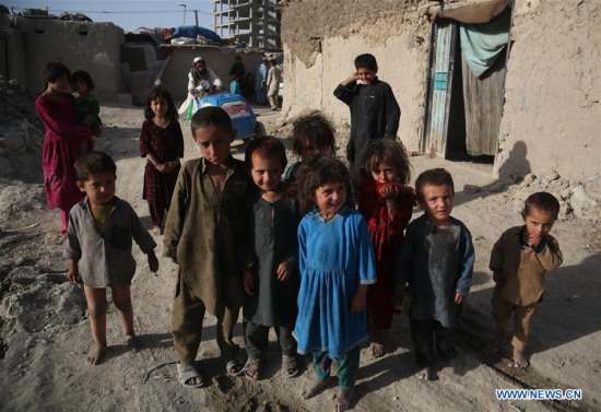 Afghan displaced children are seen in Kabul, Afghanistan, June 20, 2017, the World Refugee Day. (Xinhua/Rahmat Alizadah) Afghan displaced children are seen in Kabul, Afghanistan, June 20, 2017, the World Refugee Day. (Xinhua/Rahmat Alizadah)