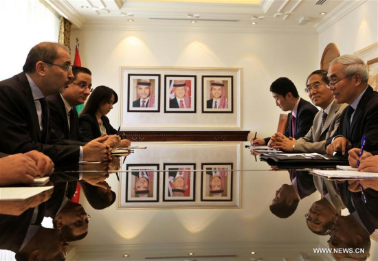 Special Envoy of the Chinese Government on the Syrian Issue Xie Xiaoyan (1st R) meets with Jordanian Foreign Affairs Minister Ayman Safadi (1st L) in Amman, Jordan, June 20, 2017. (Xinhua/Mohammad Abu Ghosh) Special Envoy of the Chinese Government on the Syrian Issue Xie Xiaoyan (1st R) meets with Jordanian Foreign Affairs Minister Ayman Safadi (1st L) in Amman, Jordan, June 20, 2017. (Xinhua/Mohammad Abu Ghosh)