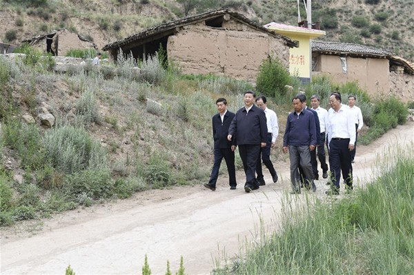 Chinese President Xi Jinping (2nd L) inspects on poverty-relief work in Zhaojiawa Village of Kelan County in Xinzhou City, north China's Shanxi Province, June 21, 2017. Xi had a three-day inspection tour in Shanxi from Wednesday. (Xinhua/Li Xueren) Chinese President Xi Jinping (2nd L) inspects on poverty-relief work in Zhaojiawa Village of Kelan County in Xinzhou City, north China's Shanxi Province, June 21, 2017. Xi had a three-day inspection tour in Shanxi from Wednesday. (Xinhua/Li Xueren)