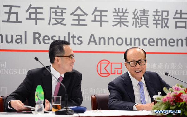 Photo taken on March 17, 2016 shows Hong Kong tycoon Li Ka-shing (R) attending a news conference to announce his CK Hutchison Holdings company's annual results in Hong Kong, south China. Li had an exclusive interview with Xinhua News Agency lately as the 20th anniversary of Hong Kong's return to China is drawing near. (Xinhua/Qin Qing) Photo taken on March 17, 2016 shows Hong Kong tycoon Li Ka-shing (R) attending a news conference to announce his CK Hutchison Holdings company's annual results in Hong Kong, south China. Li had an exclusive interview with Xinhua News Agency lately as the 20th anniversary of Hong Kong's return to China is drawing near. (Xinhua/Qin Qing)