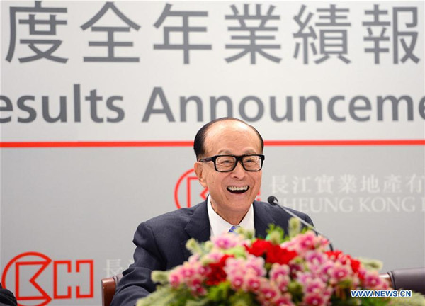 Photo taken on March 17, 2016 shows Hong Kong tycoon Li Ka-shing attending a news conference to announce his CK Hutchison Holdings company's annual results in Hong Kong, south China. Li had an exclusive interview with Xinhua News Agency lately as the 20th anniversary of Hong Kong's return to China is drawing near. (Xinhua/Qin Qing) Photo taken on March 17, 2016 shows Hong Kong tycoon Li Ka-shing attending a news conference to announce his CK Hutchison Holdings company's annual results in Hong Kong, south China. Li had an exclusive interview with Xinhua News Agency lately as the 20th anniversary of Hong Kong's return to China is drawing near. (Xinhua/Qin Qing)
