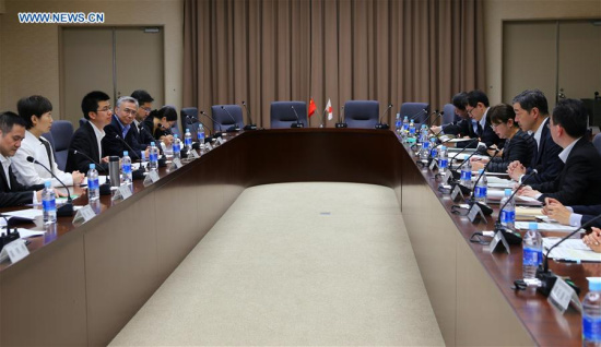Chinese Vice Minister of Commerce Gao Yan (2nd L) and Japanese Vice-Minister for International Affairs at the Japanese Ministry of Economy, Trade and Industry (METI) Hirofumi Katase (2nd R) attend a meeting in Tokyo, Japan, June 27, 2017. (Xinhua/Qian Zheng) Chinese Vice Minister of Commerce Gao Yan (2nd L) and Japanese Vice-Minister for International Affairs at the Japanese Ministry of Economy, Trade and Industry (METI) Hirofumi Katase (2nd R) attend a meeting in Tokyo, Japan, June 27, 2017. (Xinhua/Qian Zheng)