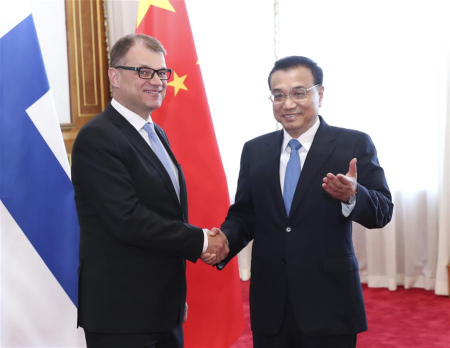 Chinese Premier Li Keqiang (R) holds talks with Finnish Prime Minister Juha Sipila, who is here to attend the Annual Meeting of the New Champions 2017, also known as Summer Davos, in Dalian, coastal city of northeast China's Liaoning Province, June 27, 2017. (Xinhua/Pang Xinglei) Chinese Premier Li Keqiang (R) holds talks with Finnish Prime Minister Juha Sipila, who is here to attend the Annual Meeting of the New Champions 2017, also known as Summer Davos, in Dalian, coastal city of northeast China's Liaoning Province, June 27, 2017. (Xinhua/Pang Xinglei)