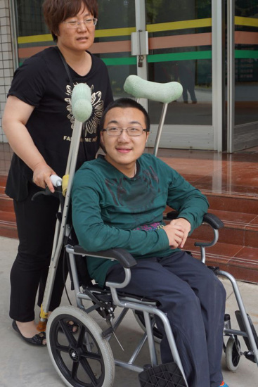 Wei Xiang and his mother. (Photo/Xinhua) Wei Xiang and his mother. (Photo/Xinhua)
