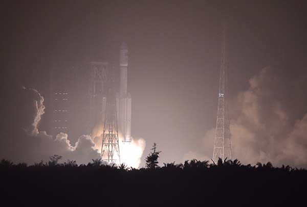 China's first cargo spacecraft Tianzhou-1 blasts off from Wenchang Space Launch Center in South China's Hainan province, April 20, 2017. (Photo by Su Dong/chinadaily.com.cn)