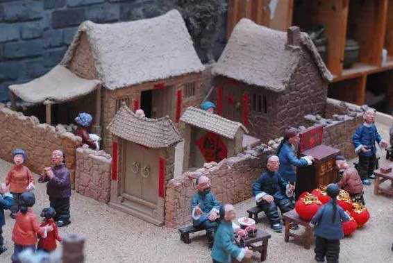 One of Qu Junmeng's miniature ceramic works. (Photo provided to chinadaily.com.cn) One of Qu Junmeng's miniature ceramic works. (Photo provided to chinadaily.com.cn)