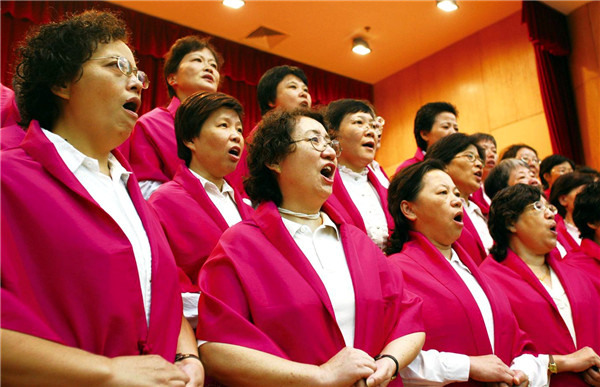 Members of the Yankang Center perform at a song contest. Photo provided to CHINA DAILY Members of the Yankang Center perform at a song contest. Photo provided to CHINA DAILY