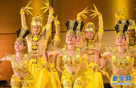 Artists of China Disabled People's Performing Art Troupe perform thousand-hand Bodhisattva at Palais des Nations in Geneva, Switzerland, Aug. 31, 2017. (Xinhua/Xu Jinquan) Artists of China Disabled People's Performing Art Troupe perform thousand-hand Bodhisattva at Palais des Nations in Geneva, Switzerland, Aug. 31, 2017. (Xinhua/Xu Jinquan)