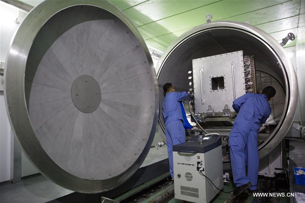 Engineers debug a neutron instrument for the China Spallation Neutron Source (CSNS) in Dongguan, south China's Guangdong Province, Sept. 1, 2017. According to a press conference held by the Institute of High Energy Physics of Chinese Academy of Sciences in Dongguan Friday, a neutron beam was successfully obtained at the CSNS for the first time on Aug. 28, 2017, which marks the completion of the main construction and the start of the test operation phase for the CSNS project, a national large scientific facility. The project should be fully completed and open to domestic and overseas users by 2018 as scheduled. (Xinhua/Jin Liwang) Engineers debug a neutron instrument for the China Spallation Neutron Source (CSNS) in Dongguan, south China's Guangdong Province, Sept. 1, 2017. According to a press conference held by the Institute of High Energy Physics of Chinese Academy of Sciences in Dongguan Friday, a neutron beam was successfully obtained at the CSNS for the first time on Aug. 28, 2017, which marks the completion of the main construction and the start of the test operation phase for the CSNS project, a national large scientific facility. The project should be fully completed and open to domestic and overseas users by 2018 as scheduled. (Xinhua/Jin Liwang)