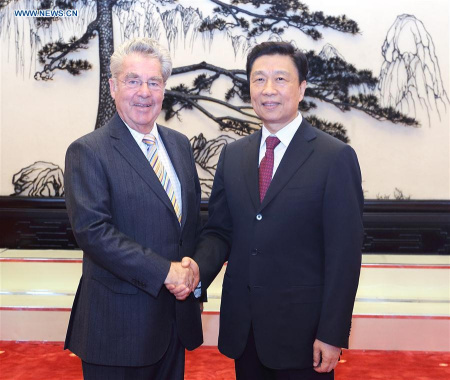 Chinese Vice President Li Yuanchao (R) meets with former Austrian President Heinz Fischer in Beijing, capital of China, Sept. 7, 2017. (Xinhua/Wang Ye) Chinese Vice President Li Yuanchao (R) meets with former Austrian President Heinz Fischer in Beijing, capital of China, Sept. 7, 2017. (Xinhua/Wang Ye)