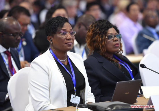 Foreign delegates attend a high-level meeting of the 13th session of the Conference of the Parties (COP13) to the United Nations Convention to Combat Desertification (UNCCD) in Ordos City, north China's Inner Mongolia Autonomous Region, Spet. 11, 2017. (Xinhua/Deng Hua) Foreign delegates attend a high-level meeting of the 13th session of the Conference of the Parties (COP13) to the United Nations Convention to Combat Desertification (UNCCD) in Ordos City, north China's Inner Mongolia Autonomous Region, Spet. 11, 2017. (Xinhua/Deng Hua)