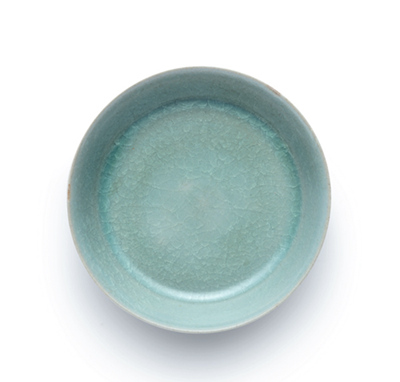 The azure glazed Ru brush washer. (Photo provided to China Daily)